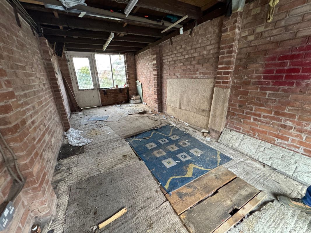 8 Crown Street, Clowne, Derbyshire, S43 4DN
