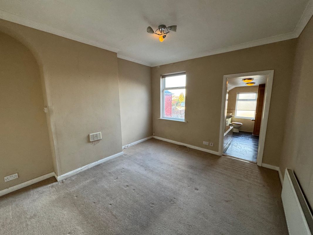 8 Crown Street, Clowne, Derbyshire, S43 4DN