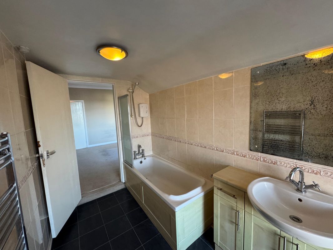 8 Crown Street, Clowne, Derbyshire, S43 4DN
