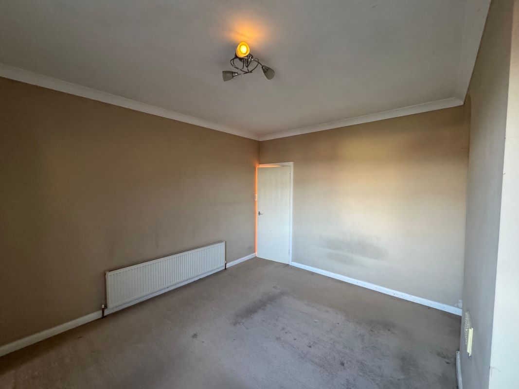 8 Crown Street, Clowne, Derbyshire, S43 4DN