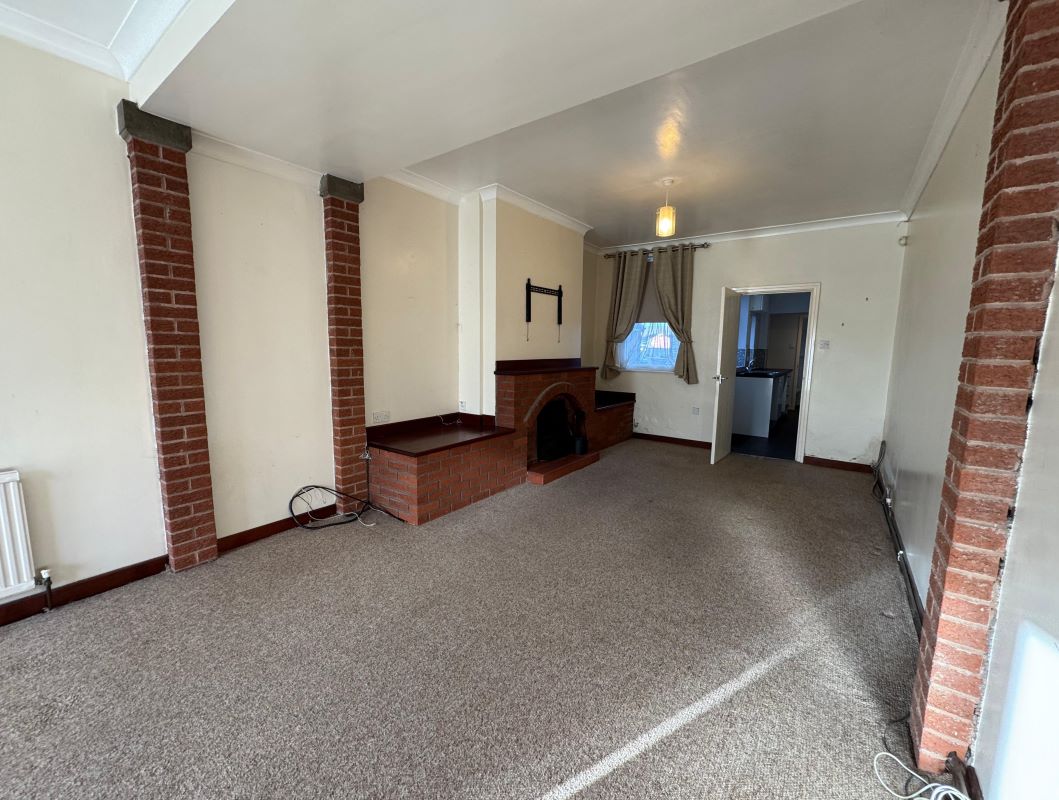 8 Crown Street, Clowne, Derbyshire, S43 4DN