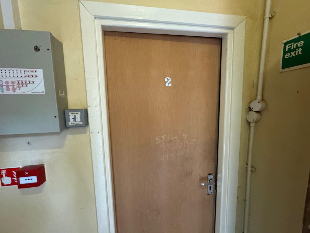 42 Forest Road West, Nottingham, NG7 4EQ