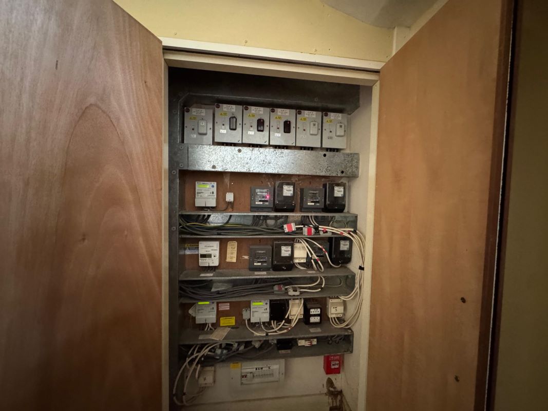 42 Forest Road West, Nottingham, NG7 4EQ