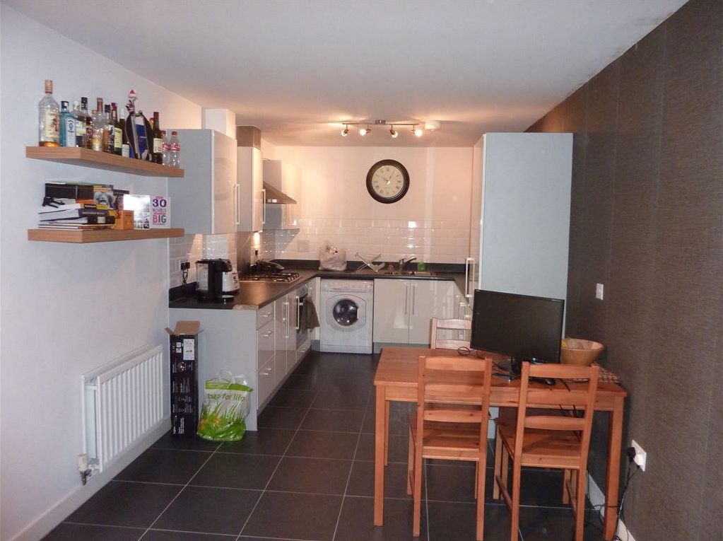 Flat 66 Domus Court, 23 Fortune Avenue, Edgware, Middlesex, HA8 0FJ