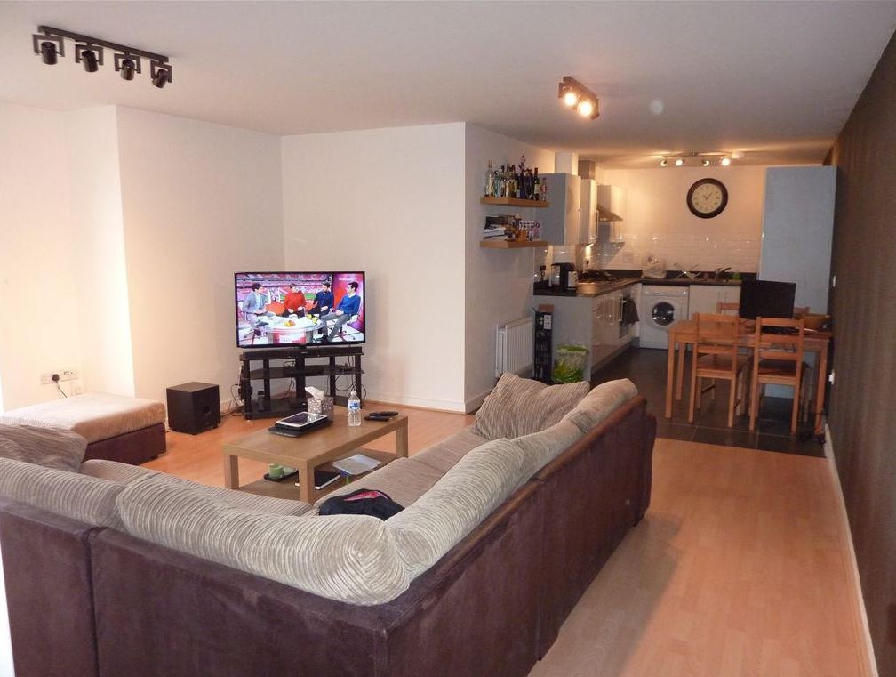 Flat 66 Domus Court, 23 Fortune Avenue, Edgware, Middlesex, HA8 0FJ