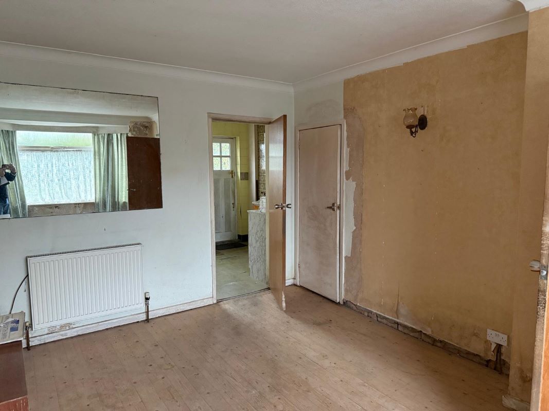 54 Buxton Avenue, Carlton, Nottingham, NG4 3RS