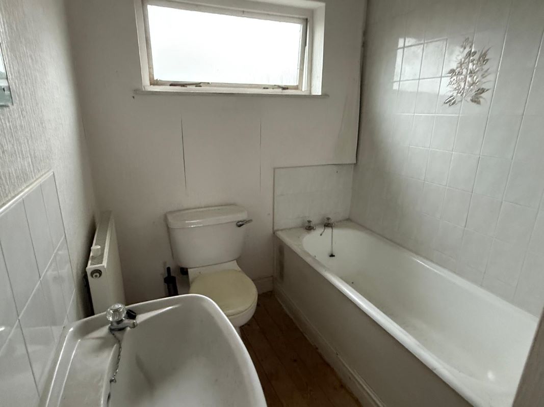 54 Buxton Avenue, Carlton, Nottingham, NG4 3RS