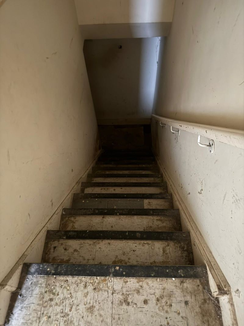 42 Forest Road West, Nottingham, NG7 4EQ