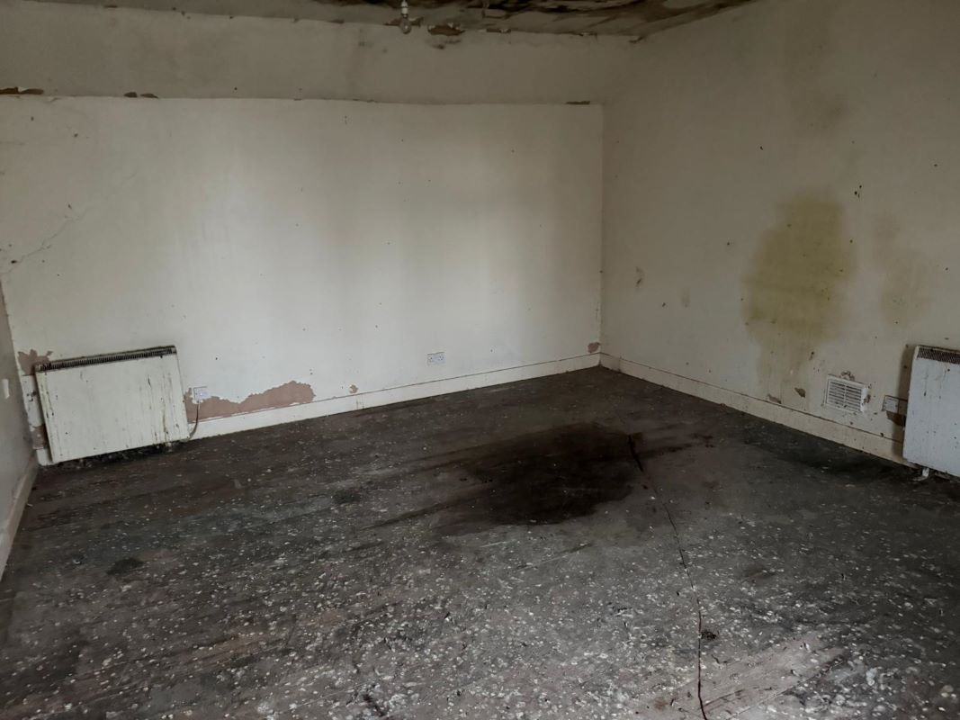 42 Forest Road West, Nottingham, NG7 4EQ