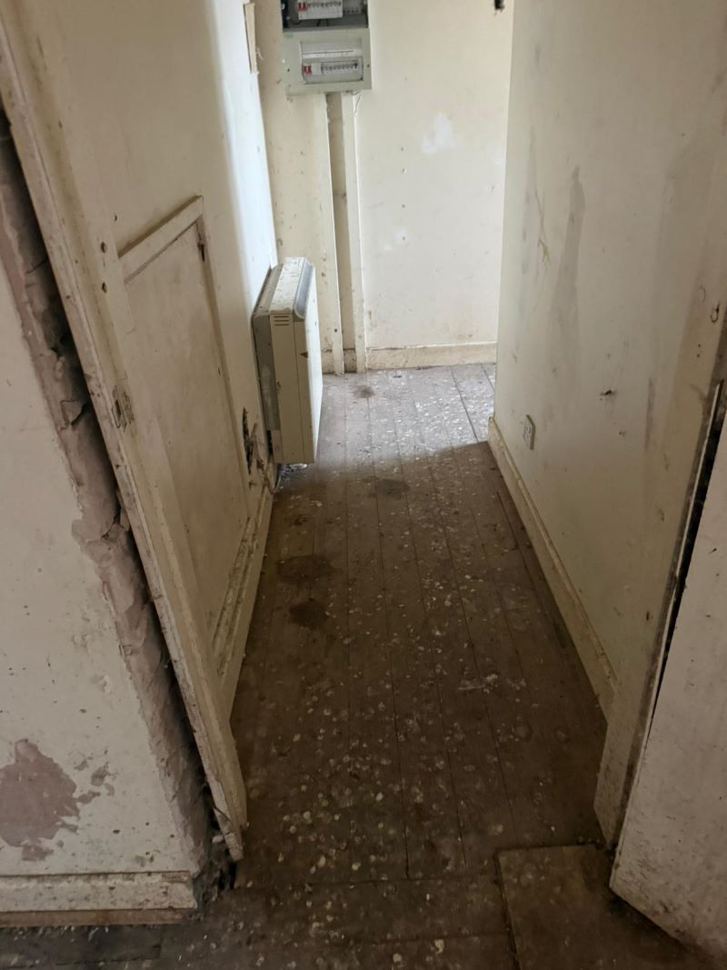 42 Forest Road West, Nottingham, NG7 4EQ