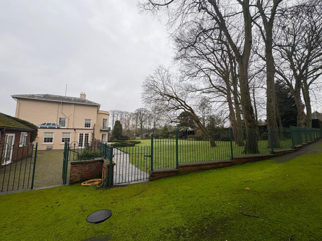 Welham Hall, Main Street, Welham, Retford, Nottinghamshire, DN22 0SH