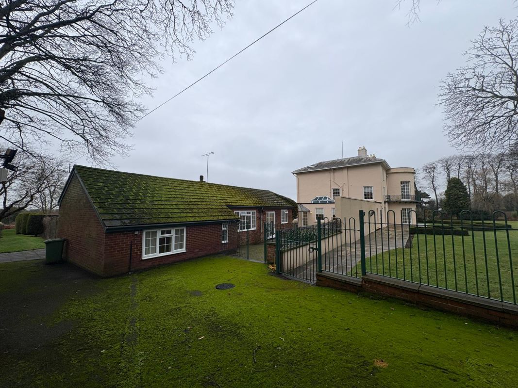 Welham Hall, Main Street, Welham, Retford, Nottinghamshire, DN22 0SH