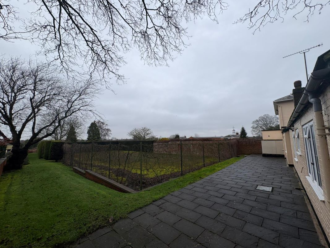 Welham Hall, Main Street, Welham, Retford, Nottinghamshire, DN22 0SH