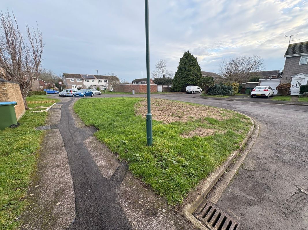 Land & Parking, Compton Drive, Bognor Regis, PO22 6QW