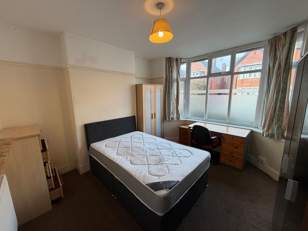 37 Highfield Road, Dunkirk, Nottingham, NG7 2JE