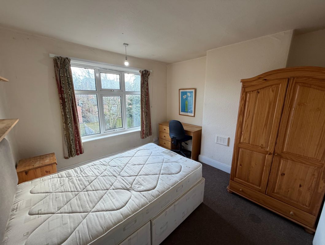 37 Highfield Road, Dunkirk, Nottingham, NG7 2JE