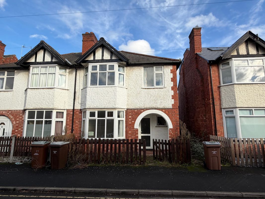 54 Lace Street, Nottingham, NG7 2JG