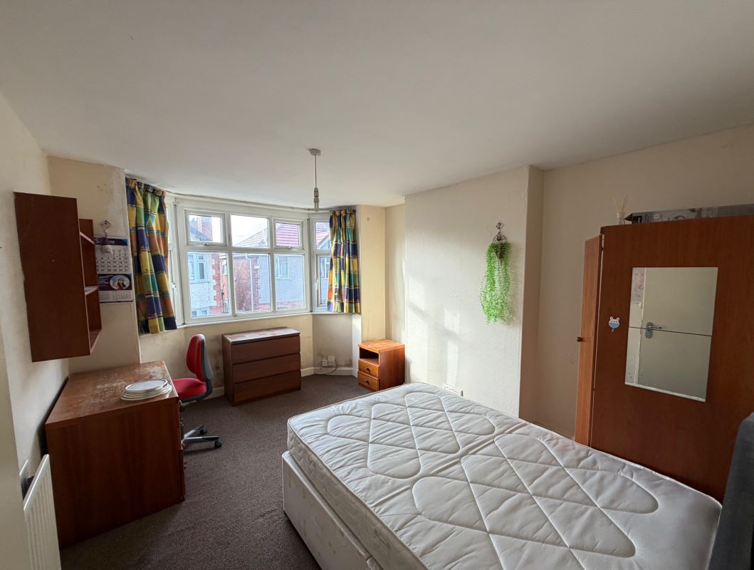 54 Lace Street, Nottingham, NG7 2JG