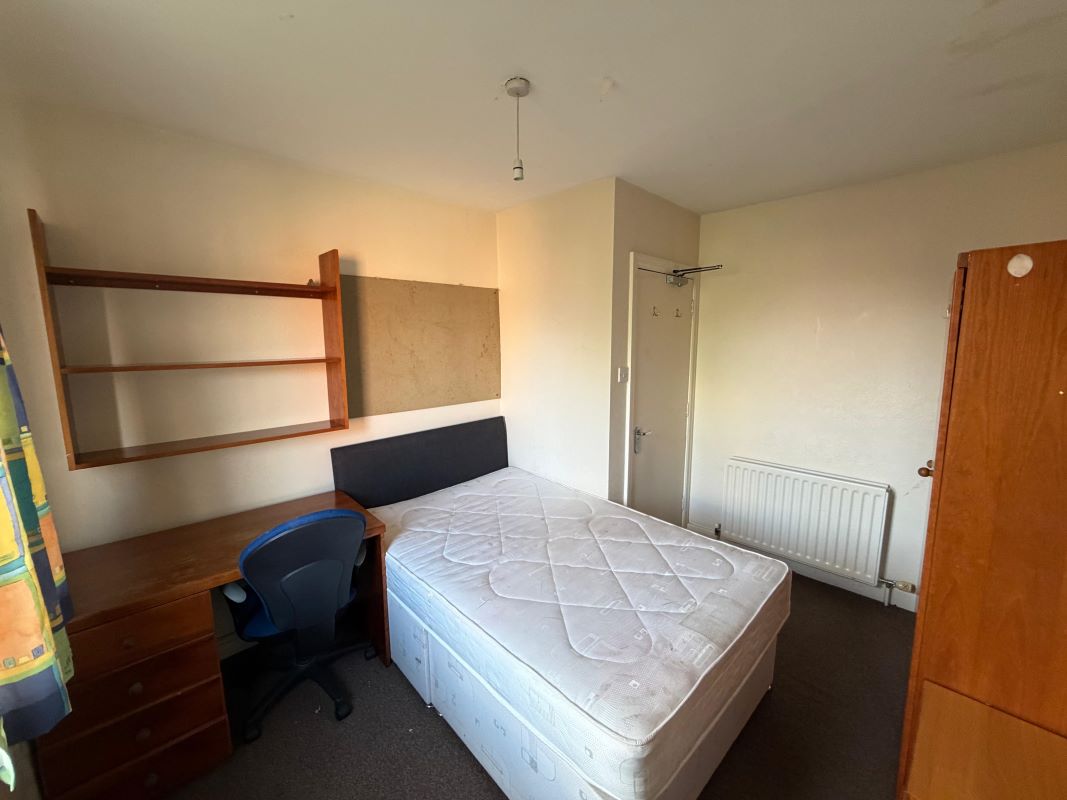 54 Lace Street, Nottingham, NG7 2JG