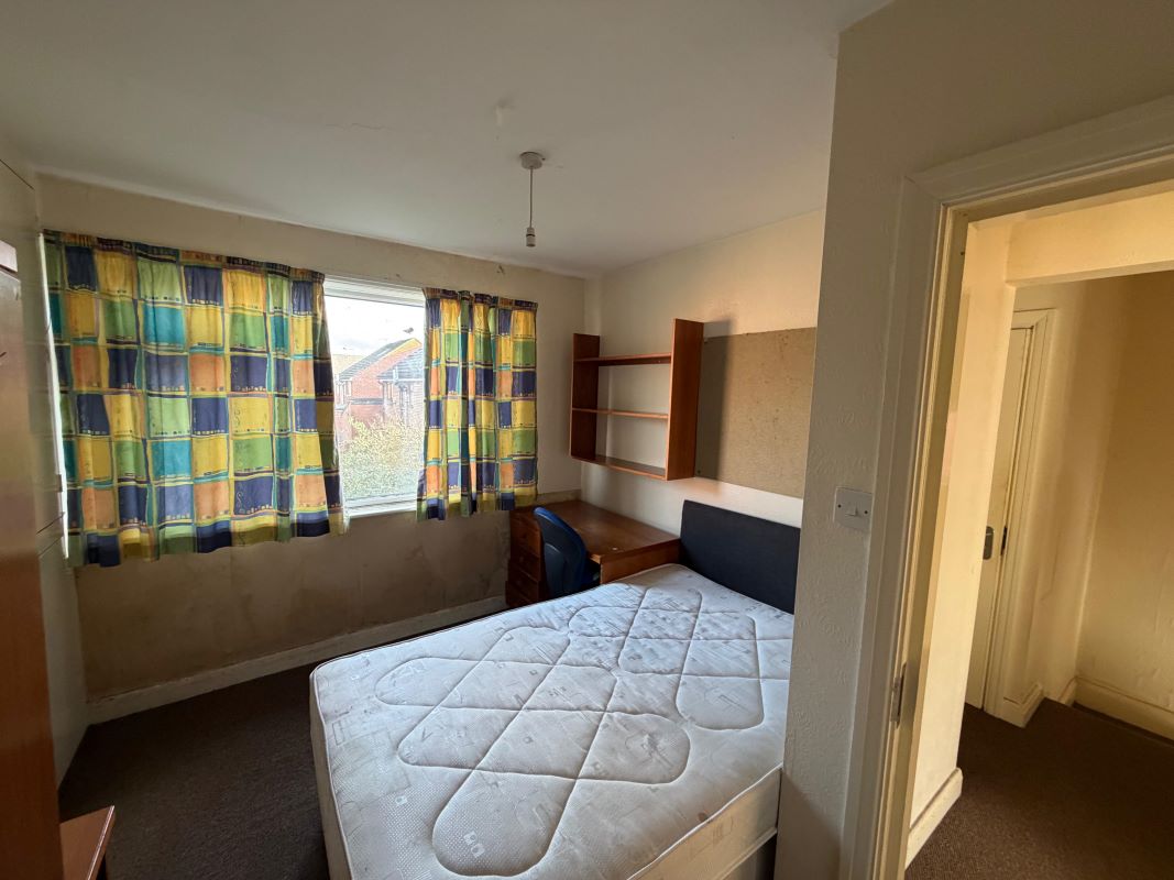 54 Lace Street, Nottingham, NG7 2JG