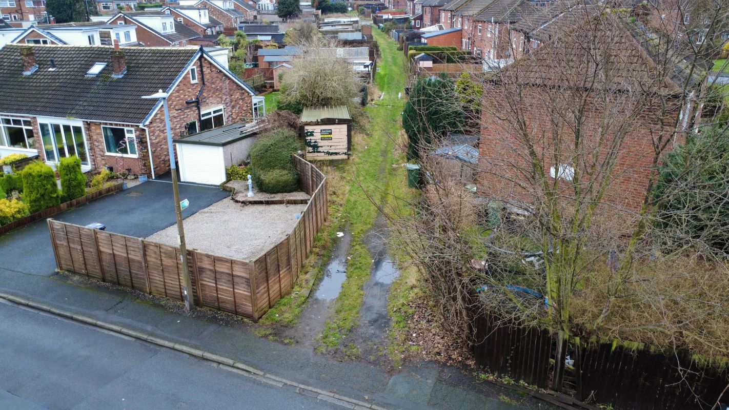 Land and Garage, Milton Road, Heckmondwike, West Yorkshire, WF15 7BQ