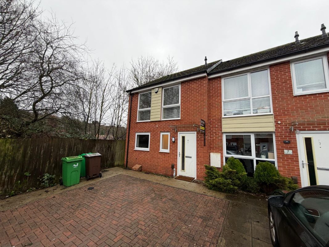 6 Kendale Grove, Nottingham, NG3 3BA