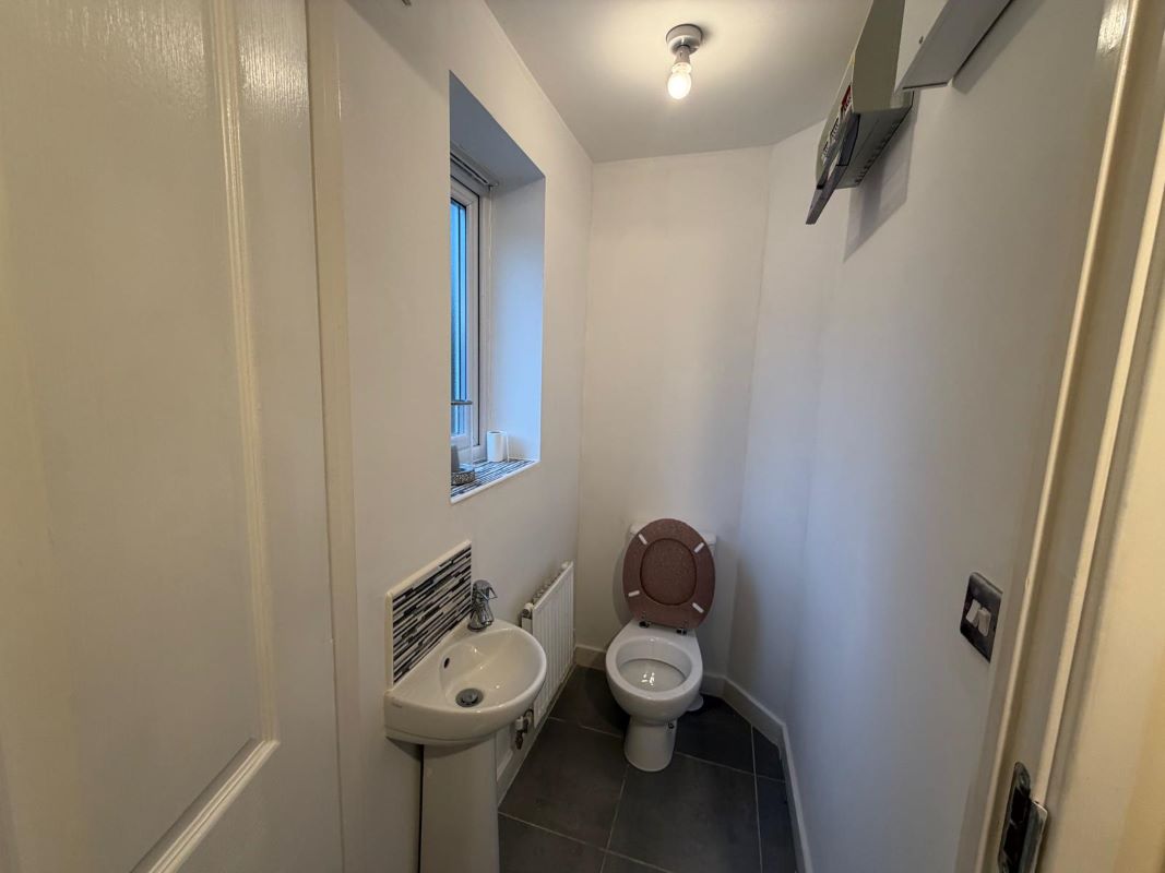 6 Kendale Grove, Nottingham, NG3 3BA