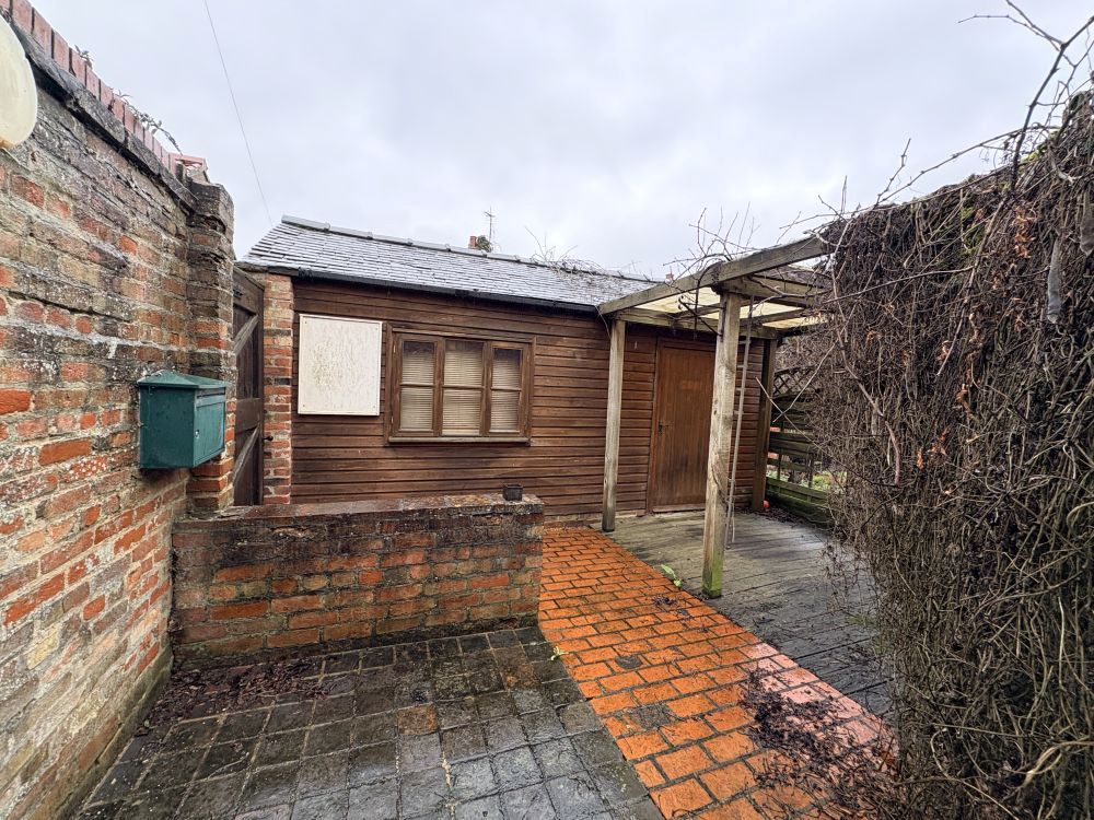 64, 66, 68 (A,B,C) Castle Gate, Newark, Nottinghamshire, NG24 1BG