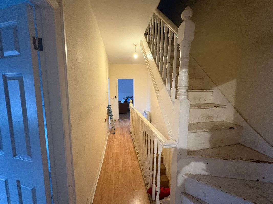 106/106A Burton Road & 1 Willow Road, Carlton, Nottingham, NG4 3BG