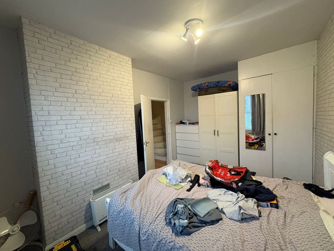 106/106A Burton Road & 1 Willow Road, Carlton, Nottingham, NG4 3BG