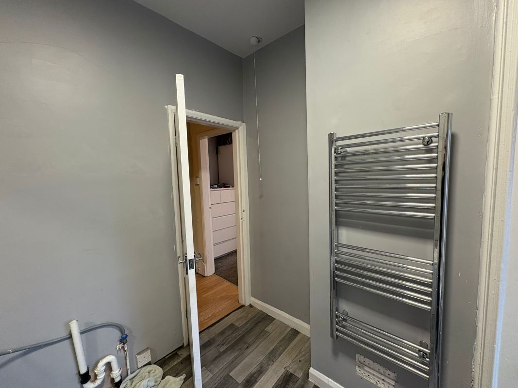 106/106A Burton Road & 1 Willow Road, Carlton, Nottingham, NG4 3BG