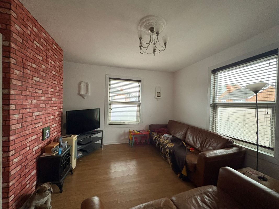 106/106A Burton Road & 1 Willow Road, Carlton, Nottingham, NG4 3BG