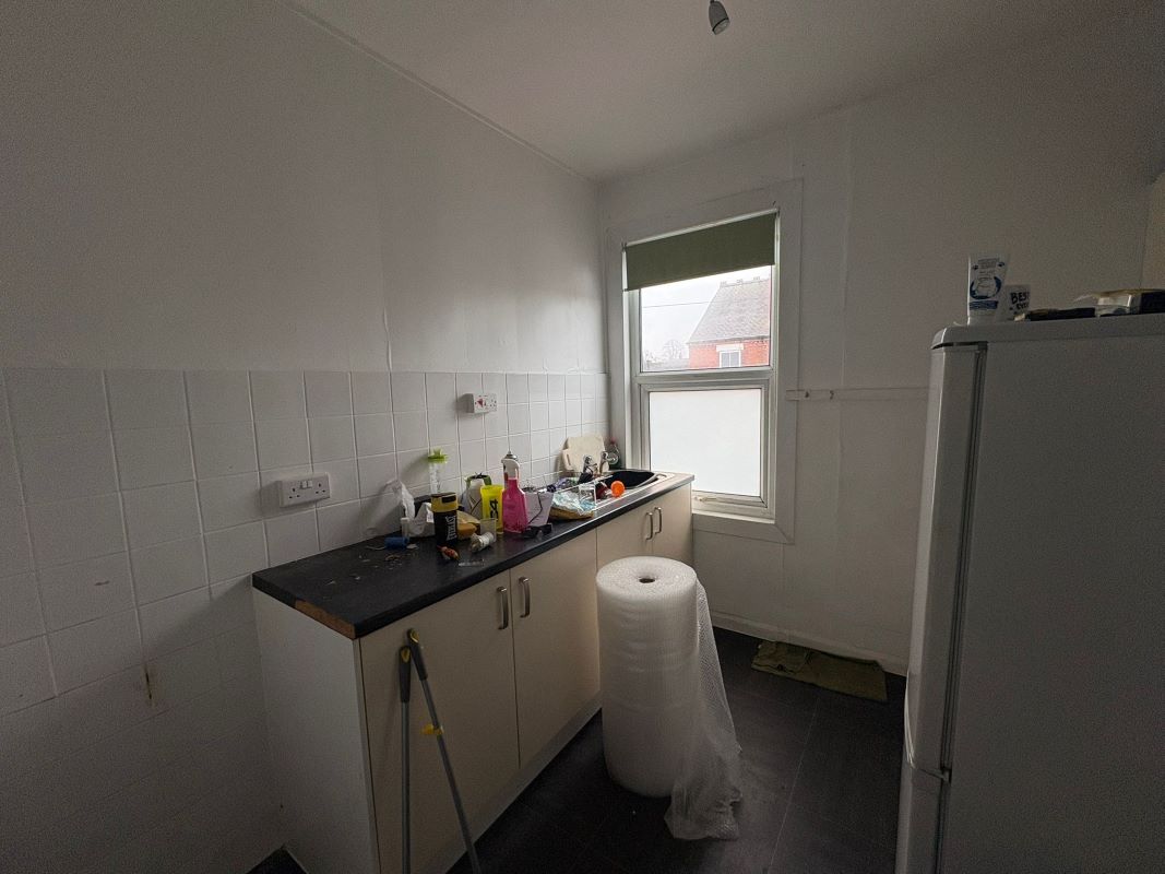 106/106A Burton Road & 1 Willow Road, Carlton, Nottingham, NG4 3BG