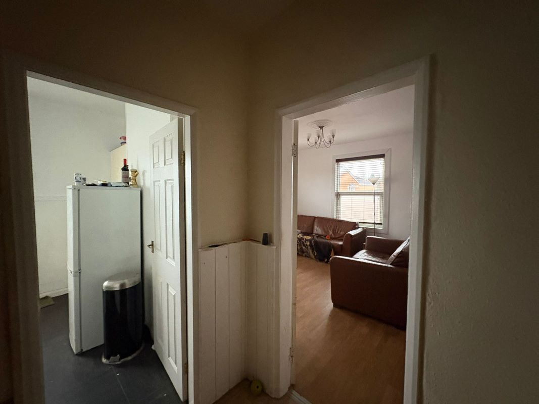 106/106A Burton Road & 1 Willow Road, Carlton, Nottingham, NG4 3BG