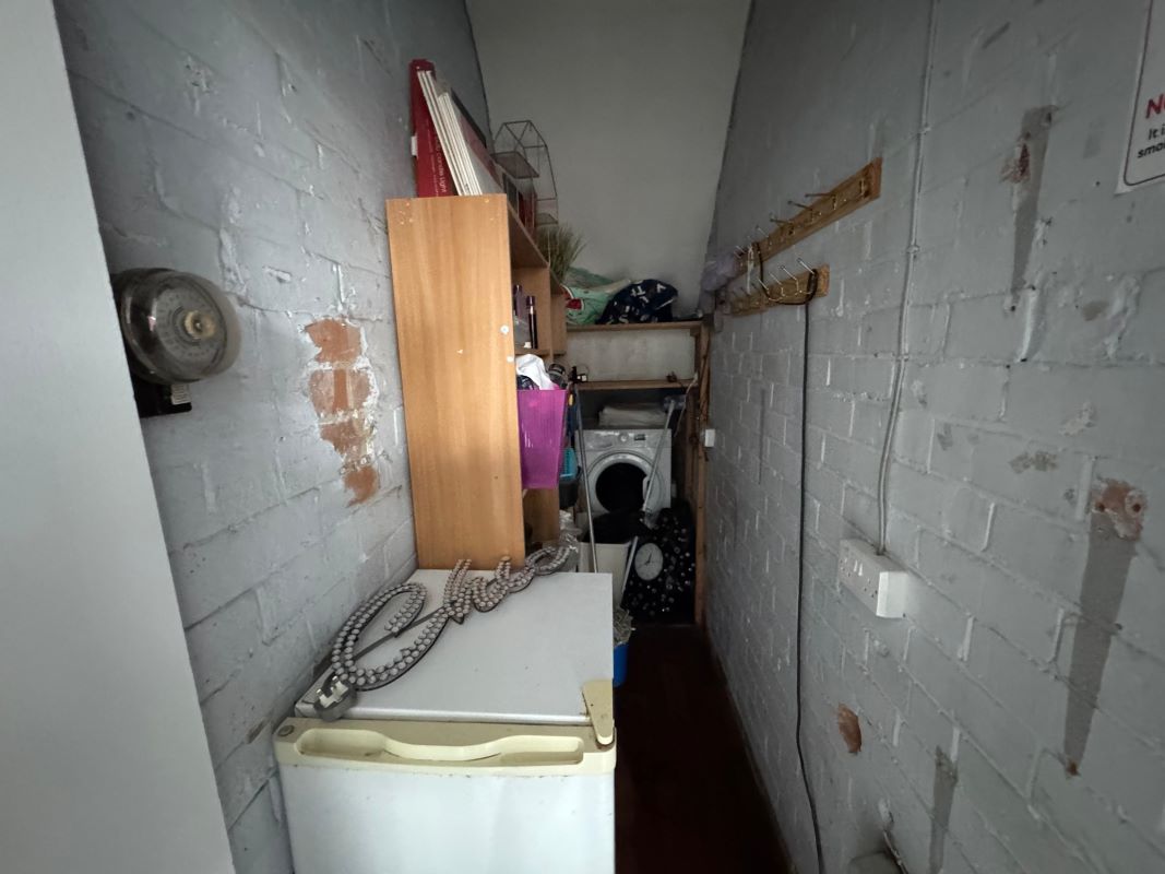 106/106A Burton Road & 1 Willow Road, Carlton, Nottingham, NG4 3BG