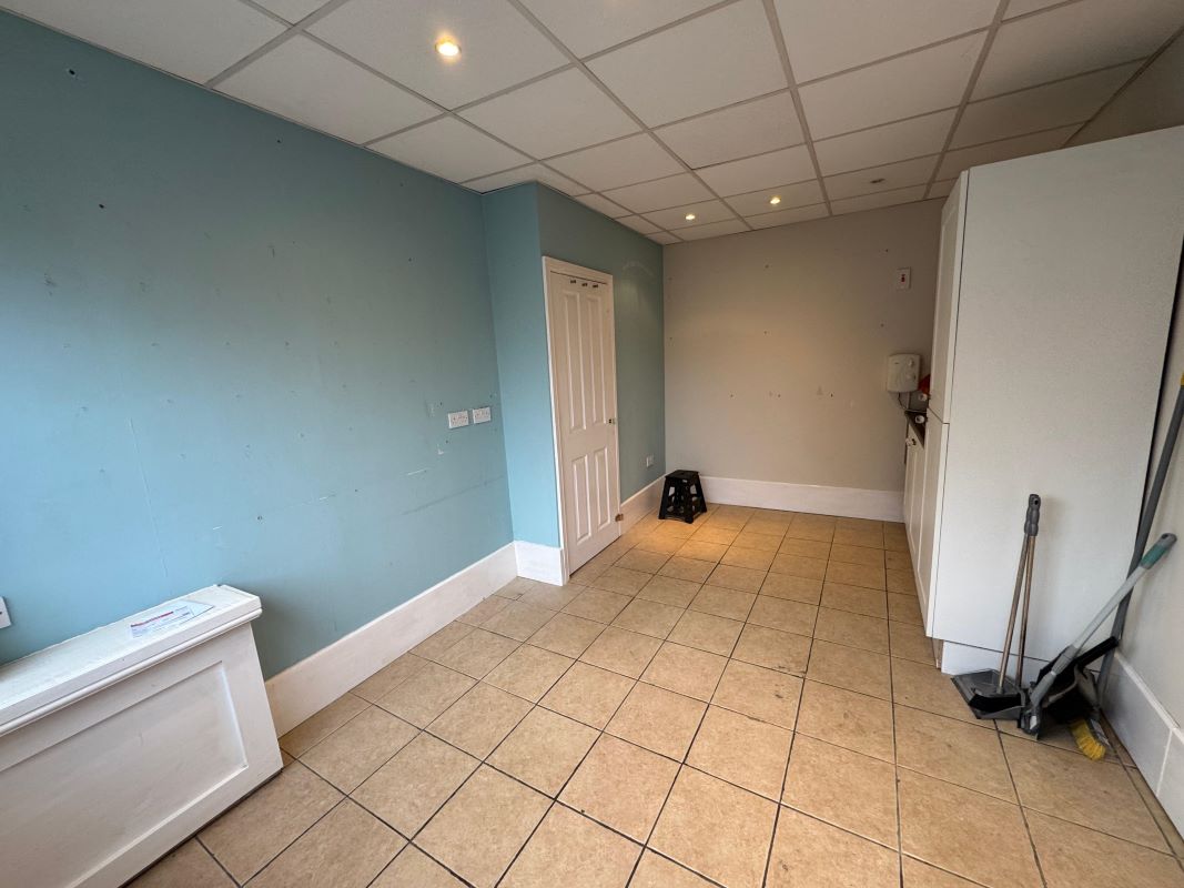 106/106A Burton Road & 1 Willow Road, Carlton, Nottingham, NG4 3BG