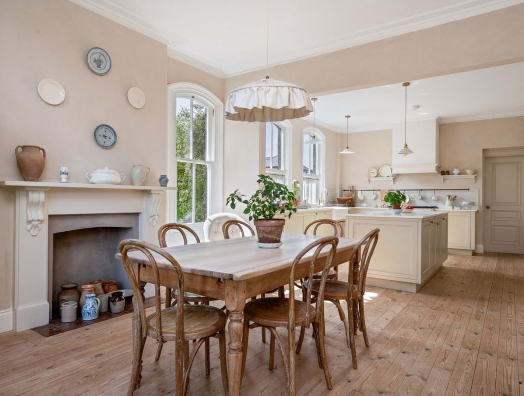 2 Lee Road, Burton Joyce, Nottingham, NG14 5GP