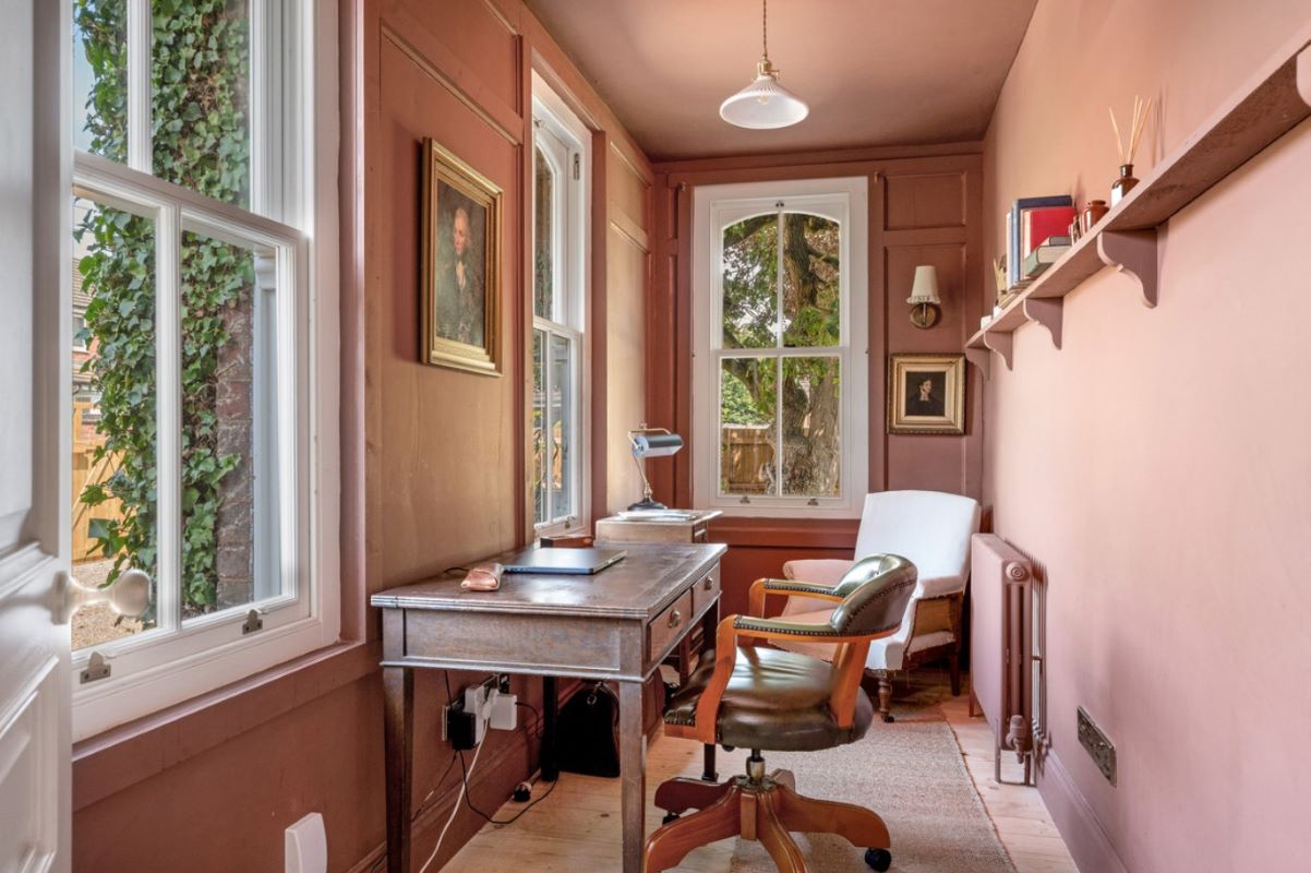 2 Lee Road, Burton Joyce, Nottingham, NG14 5GP