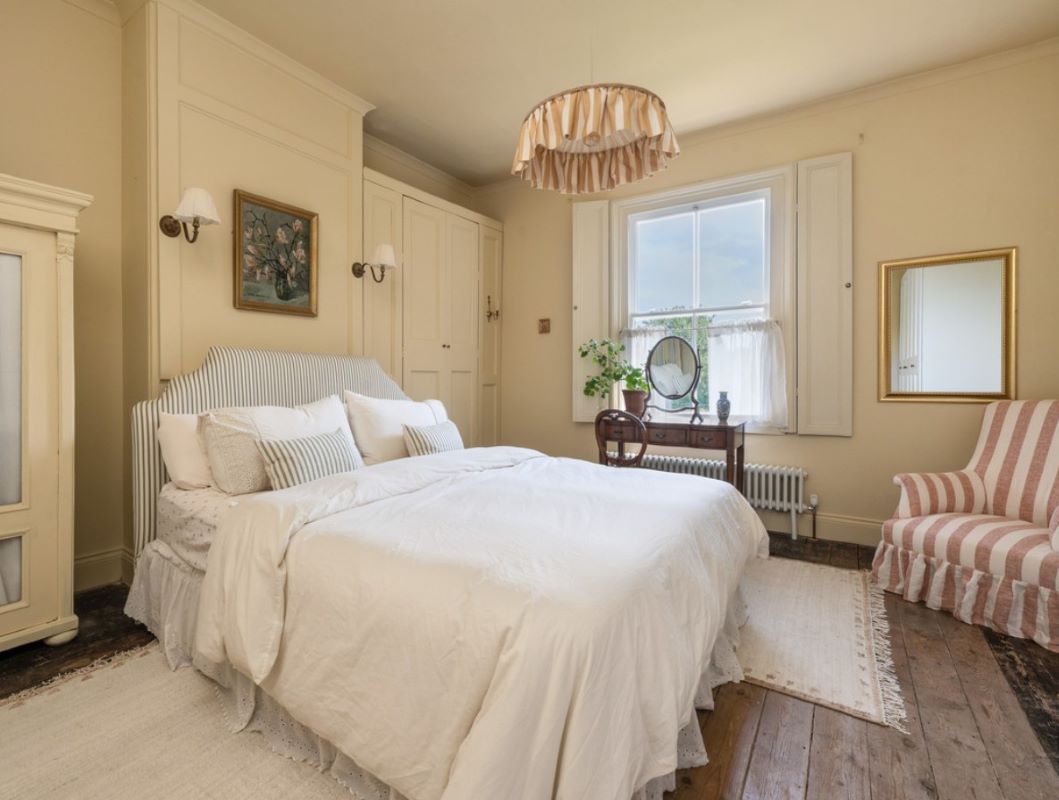 2 Lee Road, Burton Joyce, Nottingham, NG14 5GP