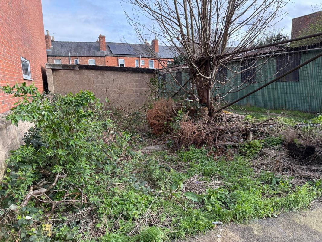 Vernon Street Garage, Vernon Street, Newark, Nottinghamshire, NG24 1PW