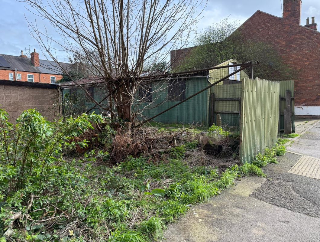 Vernon Street Garage, Vernon Street, Newark, Nottinghamshire, NG24 1PW