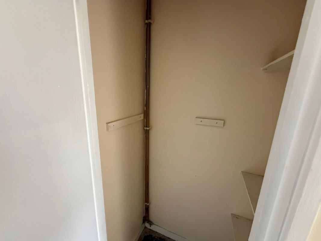 56 Spindle Gardens, Nottingham, NG6 7DG