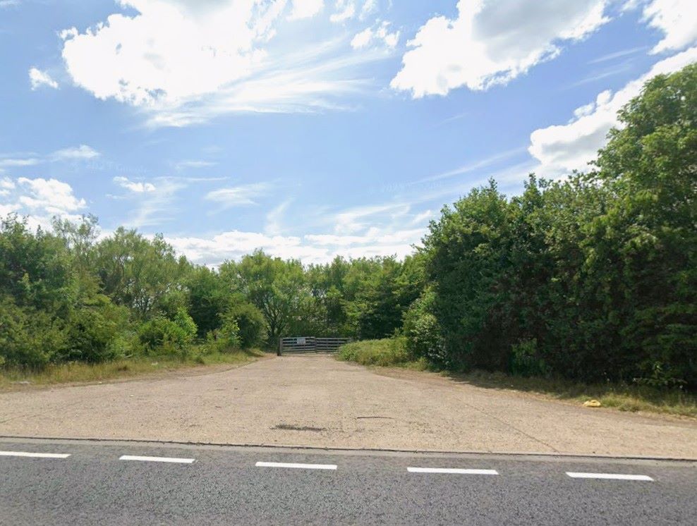 Roadside Parcels of Land, either side of the A16, Pinchbeck, Spalding, Lincolnshire, PE11 3UG