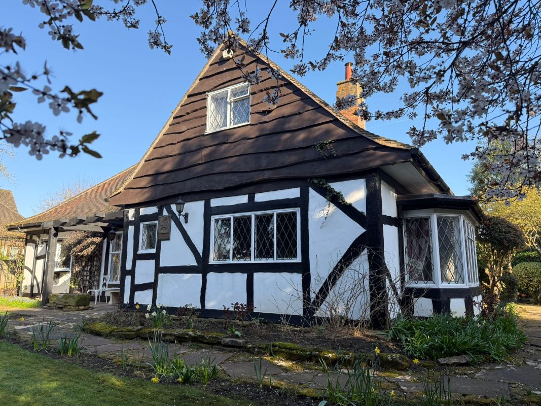 Four Trees, 149 Tollerton Lane, Tollerton, Nottingham, NG12 4FT