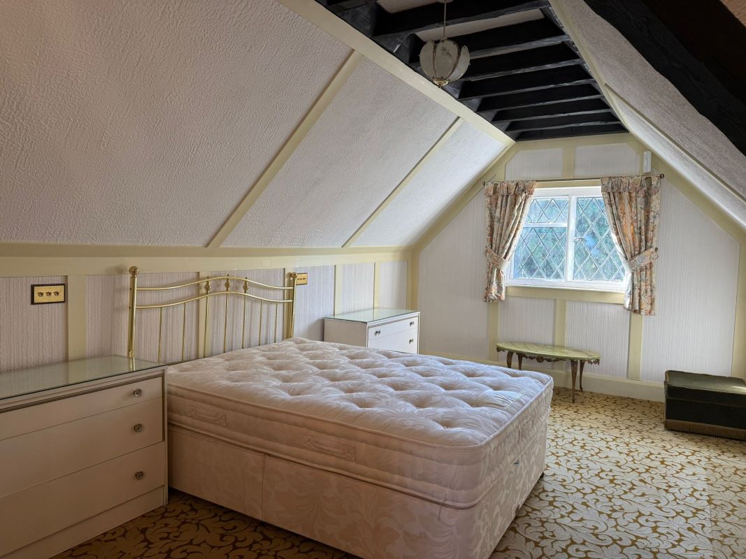 Four Trees, 149 Tollerton Lane, Tollerton, Nottingham, NG12 4FT