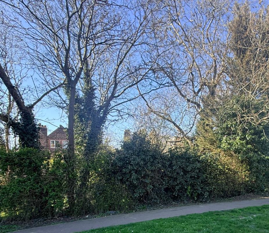 Land to the rear of 75 Valley Road, London, SW16 2XL