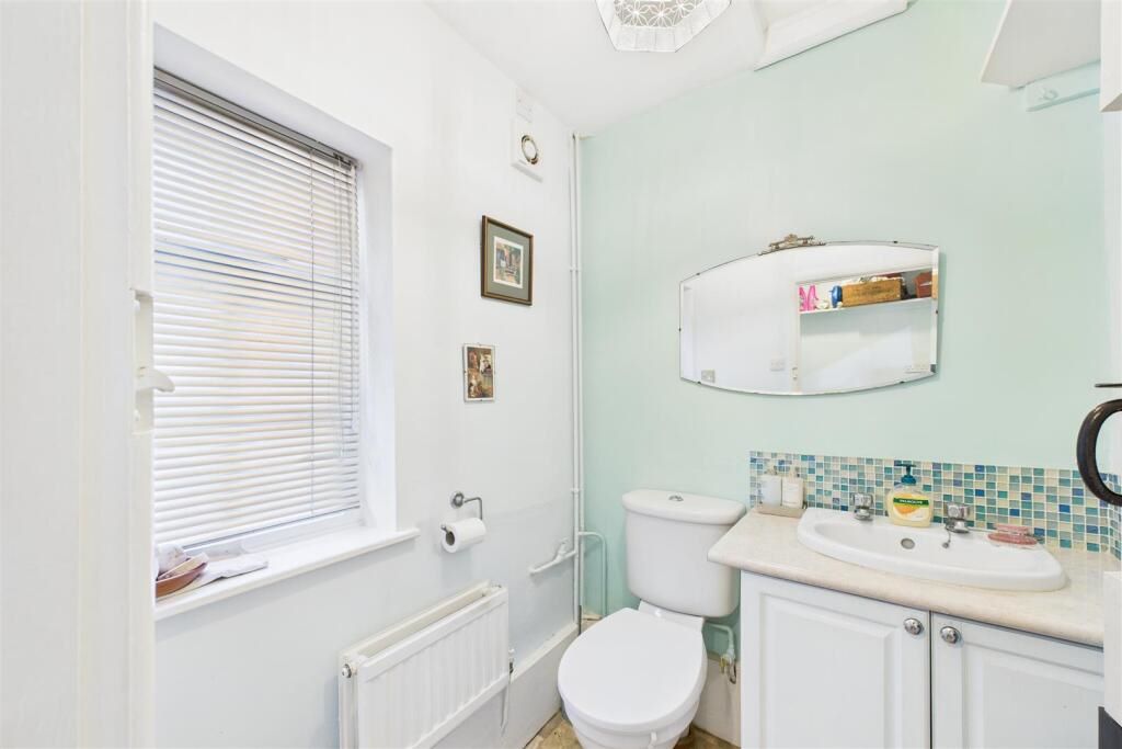 Old Bothie, Broadgate Lane, Kelham, Newark, Notts, NG23 5RZ