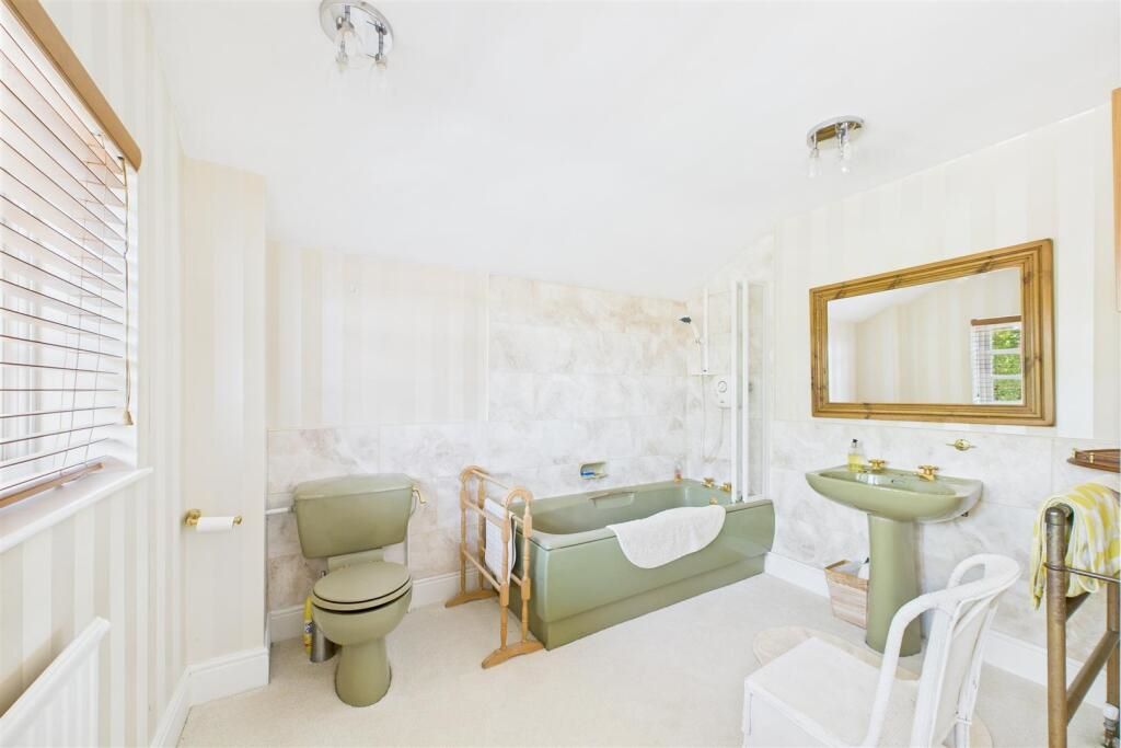 Old Bothie, Broadgate Lane, Kelham, Newark, Notts, NG23 5RZ