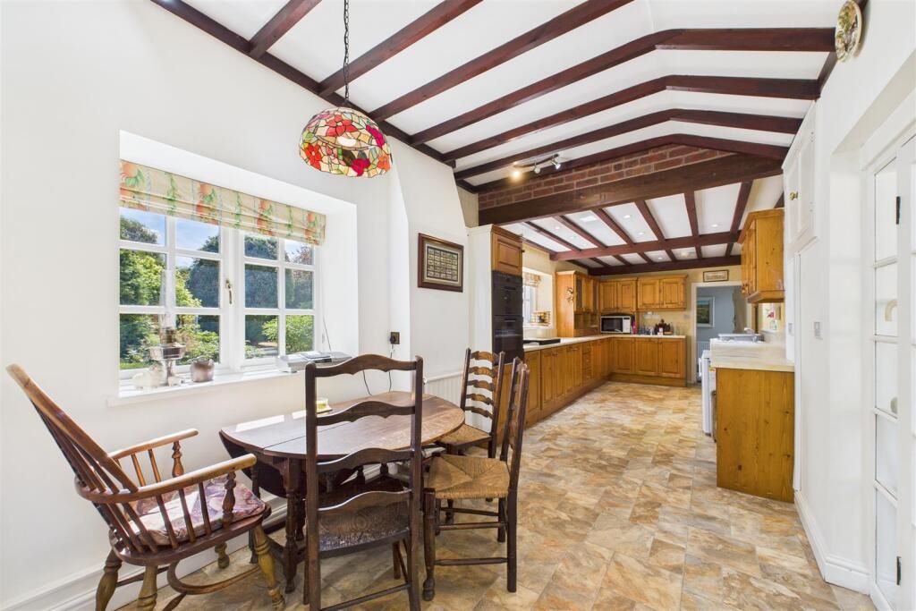 Old Bothie, Broadgate Lane, Kelham, Newark, Notts, NG23 5RZ