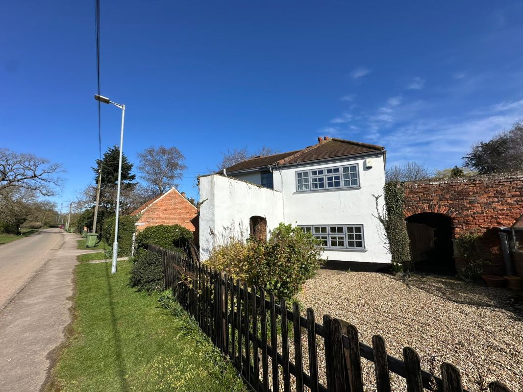 Old Bothie, Broadgate Lane, Kelham, Newark, Notts, NG23 5RZ